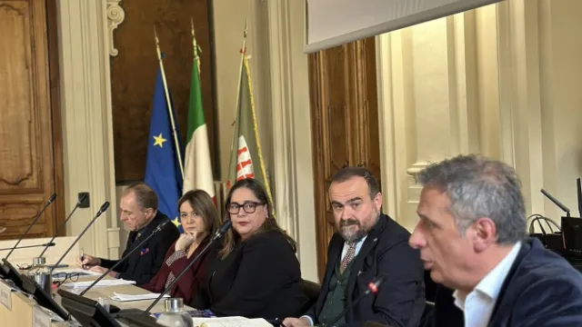 tavolo relatori corecom